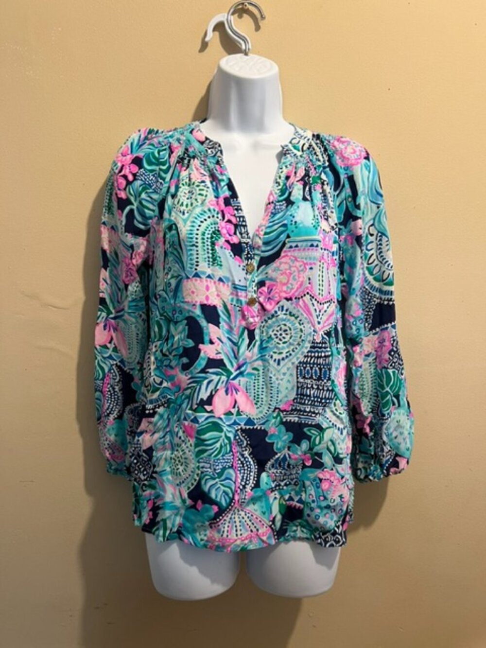 Lilly Pulitzer, Multi. Floral print, pinks/blues